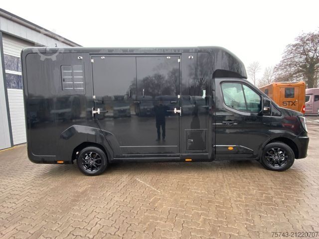 Viehtransporter RENAULT MASTER STX NEW MODELL  2025 5 Sitzer Haras ex. L