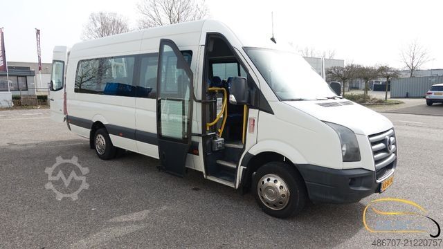 Minibus VOLKSWAGEN Crafter 2.5 TDI 23-Sitze