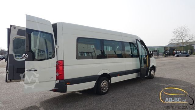 Minibus VOLKSWAGEN Crafter 2.5 TDI 23-Sitze