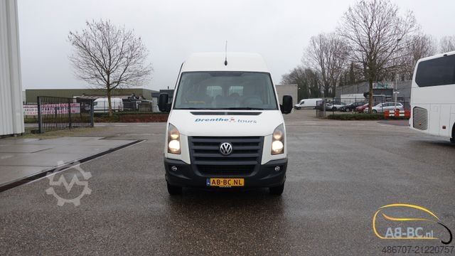 Minibus VOLKSWAGEN Crafter 2.5 TDI 23-Sitze