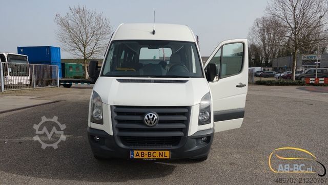 Minibus VOLKSWAGEN Crafter 2.5 TDI 23-Sitze