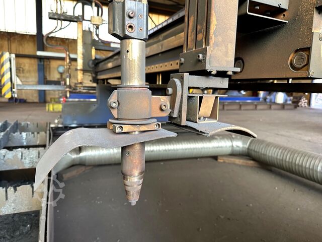 Laserschneidmaschine Messer MultiTherm 4000