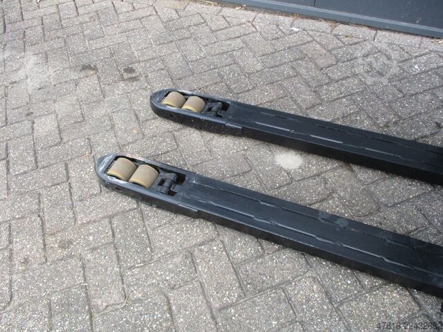 Hochhubwagen BT SWE200D