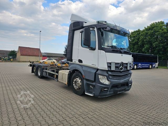 Wechselfahrgestell LKW MERCEDES-BENZ 2545 BDF Twistlook, Klima, Euro 6, 2 x AHK