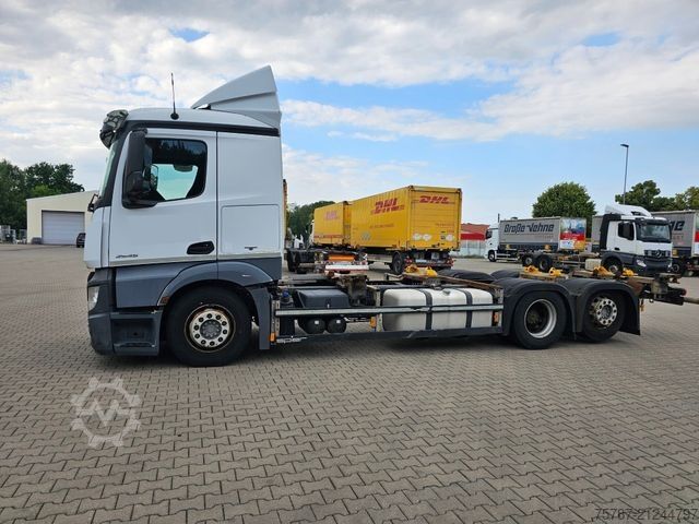 Wechselfahrgestell LKW MERCEDES-BENZ 2545 BDF Twistlook, Klima, Euro 6, 2 x AHK