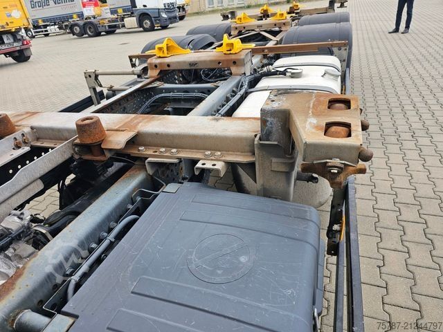 Wechselfahrgestell LKW MERCEDES-BENZ 2545 BDF Twistlook, Klima, Euro 6, 2 x AHK