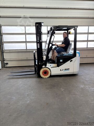 Electric - 3 wheels Bobcat B18NT