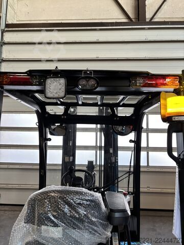 Electric - 3 wheels Bobcat B18NT