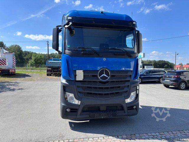 Standard tractor unit MERCEDES-BENZ Actros 5  MB 1842 Retarder 2 Tanks