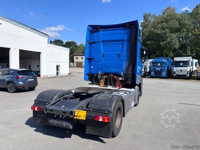 Standard tractor unit MERCEDES-BENZ Actros 5  MB 1842 Retarder 2 Tanks