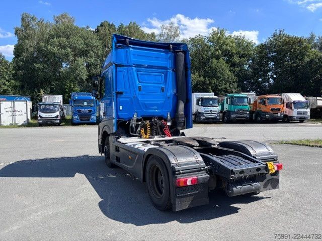 Standard tractor unit MERCEDES-BENZ Actros 5  MB 1842 Retarder 2 Tanks