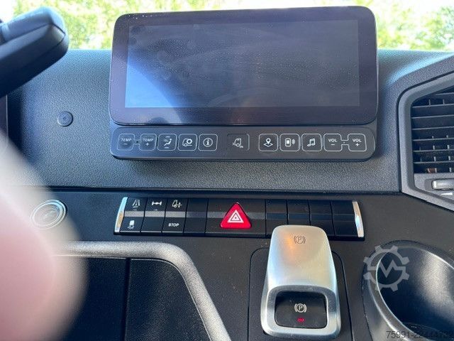 Standard tractor unit MERCEDES-BENZ Actros 5  MB 1842 Retarder 2 Tanks