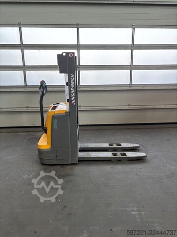 Pallet Stackers Jungheinrich EJC 112 Li-Ion