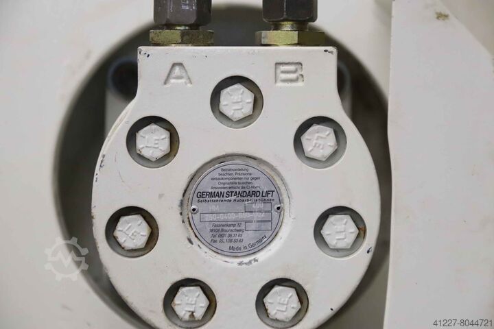 Travel drive axles of the aerial work platform GSL KM 400 HM 400