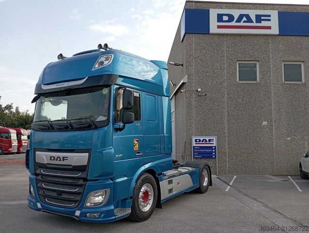 Standard tractor unit DAF XF 530 FT full pneumatico