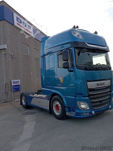 Standard tractor unit DAF XF 530 FT full pneumatico