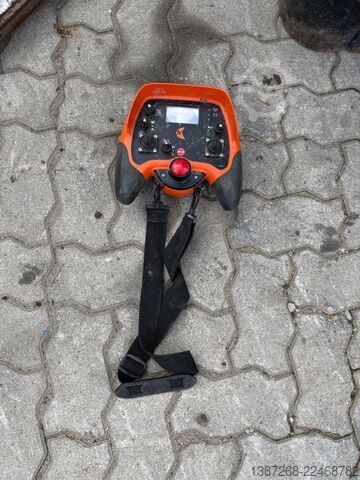 Drilling rig Ditch Witch JT20 / 2017 BJ / 3.322 H / Bohrgestänge, Funk