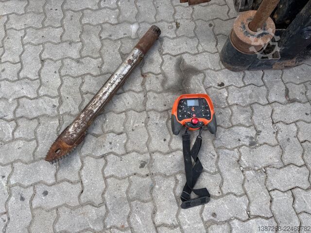 Drilling rig Ditch Witch JT20 / 2017 BJ / 3.322 H / Bohrgestänge, Funk