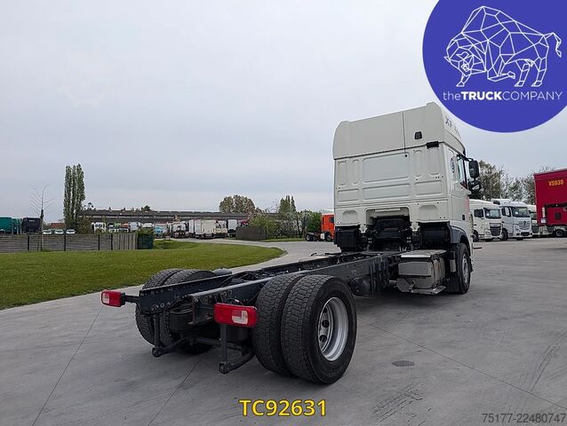 Chassis with cab DAF XF 450
