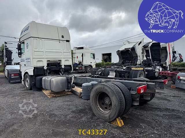 Chassis with cab DAF XF 440