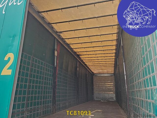 Sliding tarpaulins Schmitz Cargobull 
