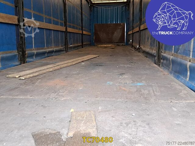 Sliding tarpaulins Krone SD