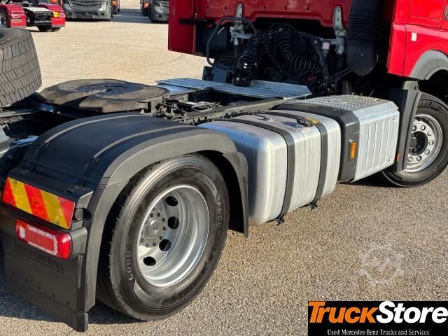 Standard tractor unit  Actros 1851 LS