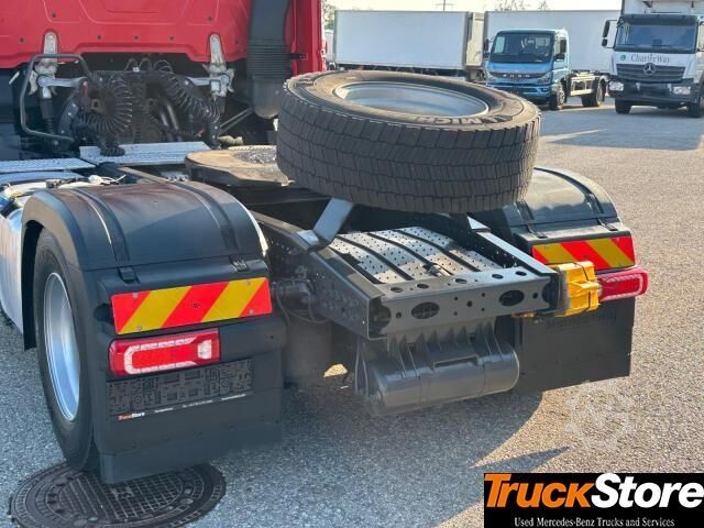 Standard tractor unit  Actros 1851 LS