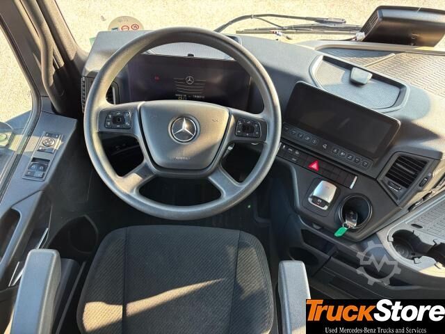 Standard tractor unit  Actros 1851 LS