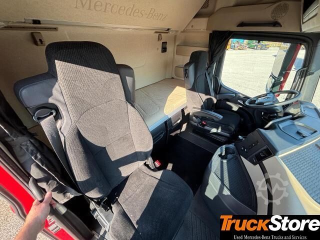 Standard tractor unit  Actros 1851 LS
