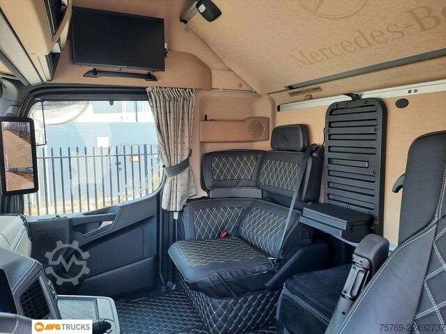 Volumen SZM MERCEDES-BENZ 1853 LS ACTROS L Hubsattelkupplung Leder Alu