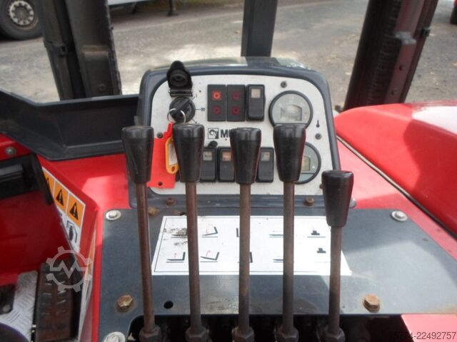Gabelstapler MOFFETT M 4 25.3/ 880 Std. ALLRAD !!
