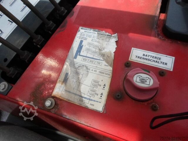 Gabelstapler MOFFETT M 4 25.3/ 880 Std. ALLRAD !!