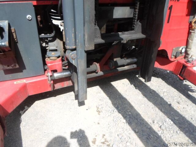 Gabelstapler MOFFETT M 4 25.3/ 880 Std. ALLRAD !!