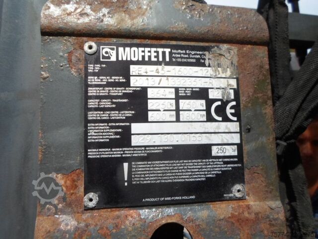 Gabelstapler MOFFETT M 4 25.3/ 880 Std. ALLRAD !!