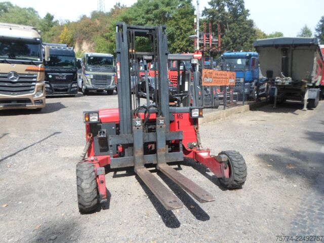 Gabelstapler MOFFETT M 4 25.3/ 880 Std. ALLRAD !!