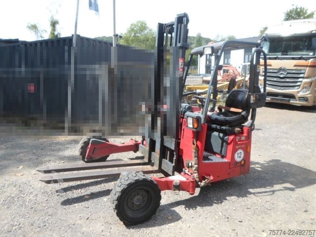 Gabelstapler MOFFETT M 4 25.3/ 880 Std. ALLRAD !!