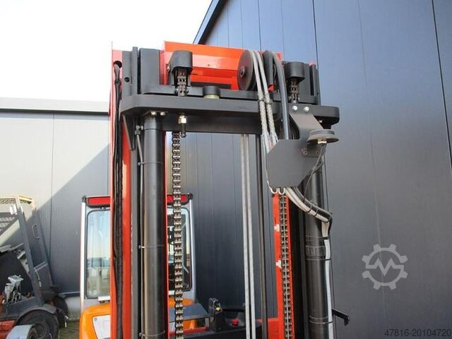 High lifting order picker BT OME 100M