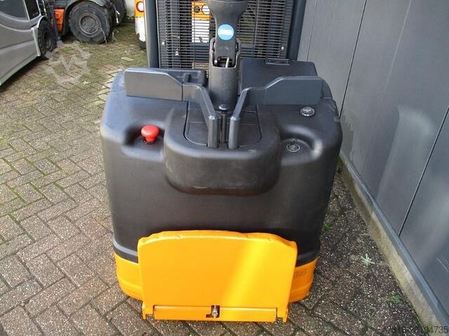 Pallet stacker STILL EGV S14