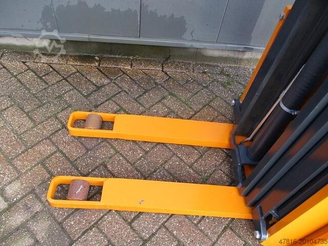 Pallet stacker STILL EGV S14
