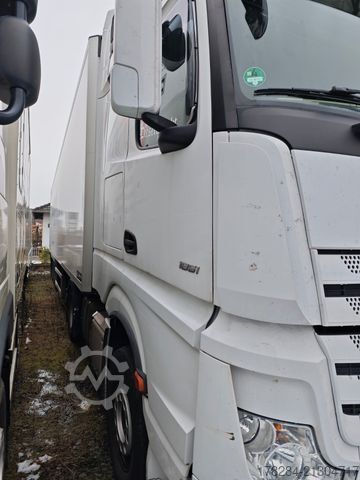 Reefer semitrailer LAMBERET SR2 Greenliner  Thermoking 1280 Std. neuwertig