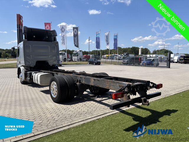 Chassis with cab Volvo FE 320 4x2 Bladvering + Trekhaak