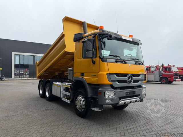 Tipper Mercedes-Benz Actros 3344 6x6 Kipper /Trekker Euro 5