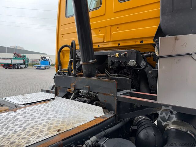 Tipper Mercedes-Benz Actros 3344 6x6 Kipper /Trekker Euro 5