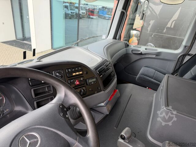 Tipper Mercedes-Benz Actros 3344 6x6 Kipper /Trekker Euro 5