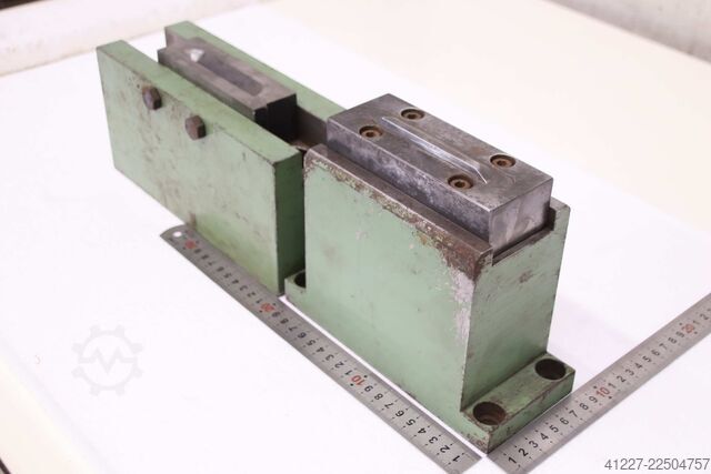 Punching tool notching die unbekannt Ausklinklänge ca. 100 mm