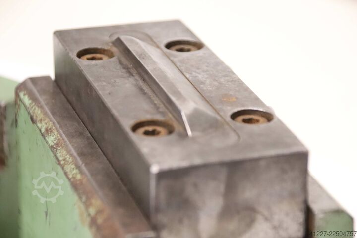 Punching tool notching die unbekannt Ausklinklänge ca. 100 mm