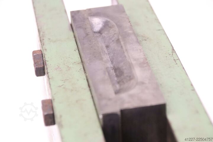 Punching tool notching die unbekannt Ausklinklänge ca. 100 mm