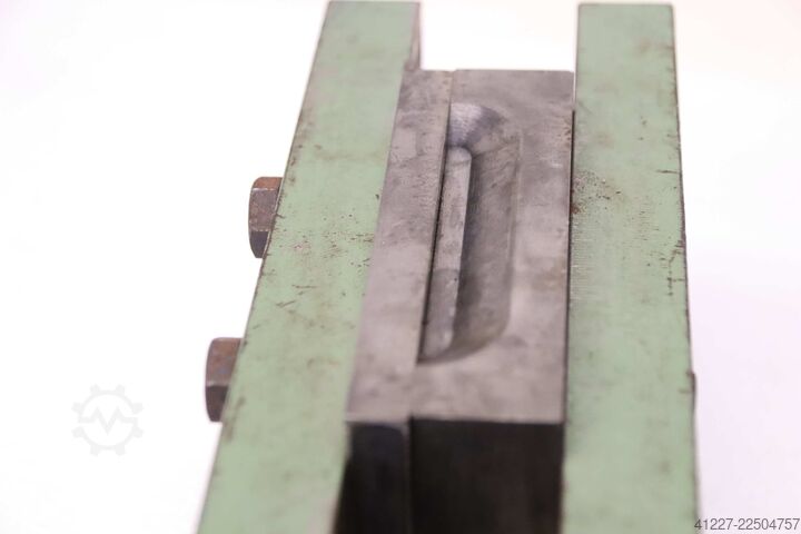Punching tool notching die unbekannt Ausklinklänge ca. 100 mm