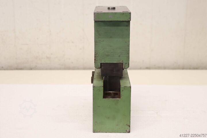 Punching tool notching die unbekannt Ausklinklänge ca. 100 mm
